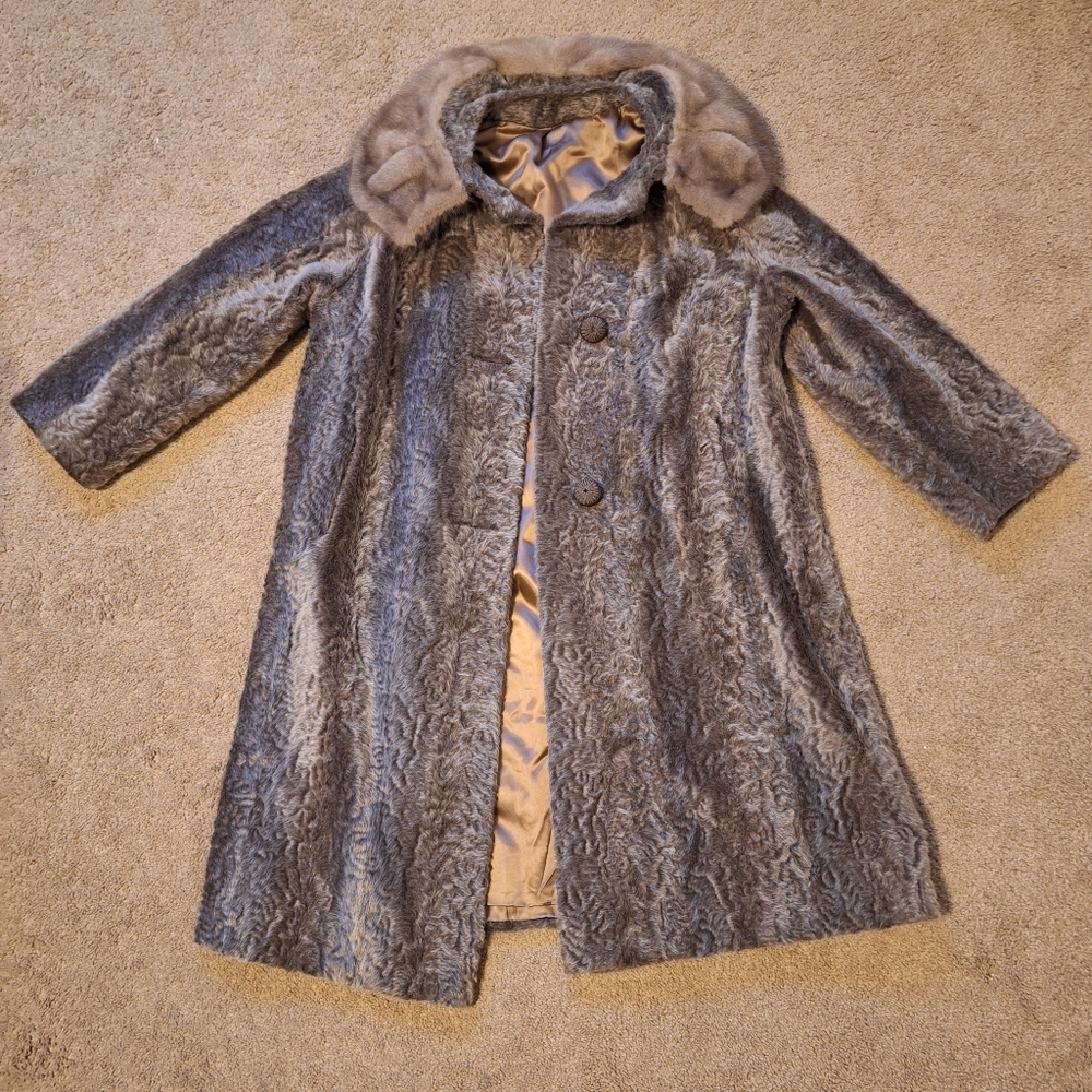 Ladies Vintage Bacara Faux Fur Coat With Real Mink Collar Size S/M Satin Lining